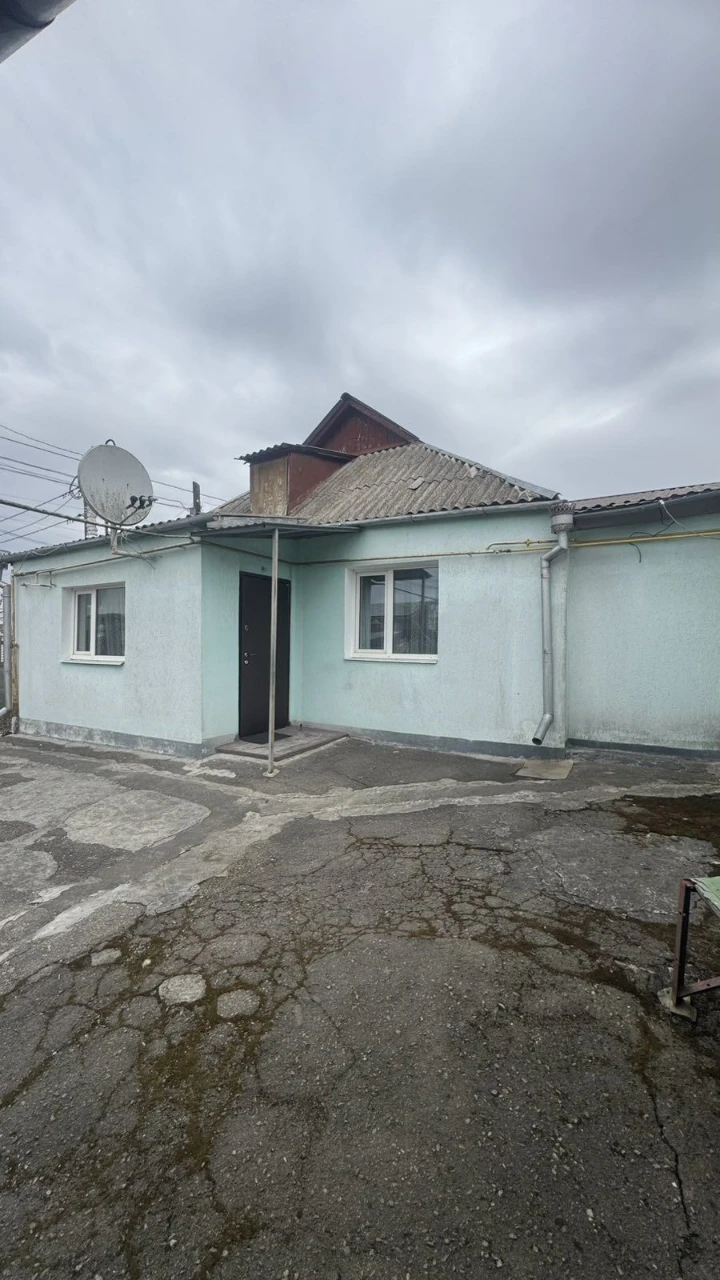 Sale of house in Zarechye / 17 School / voucher