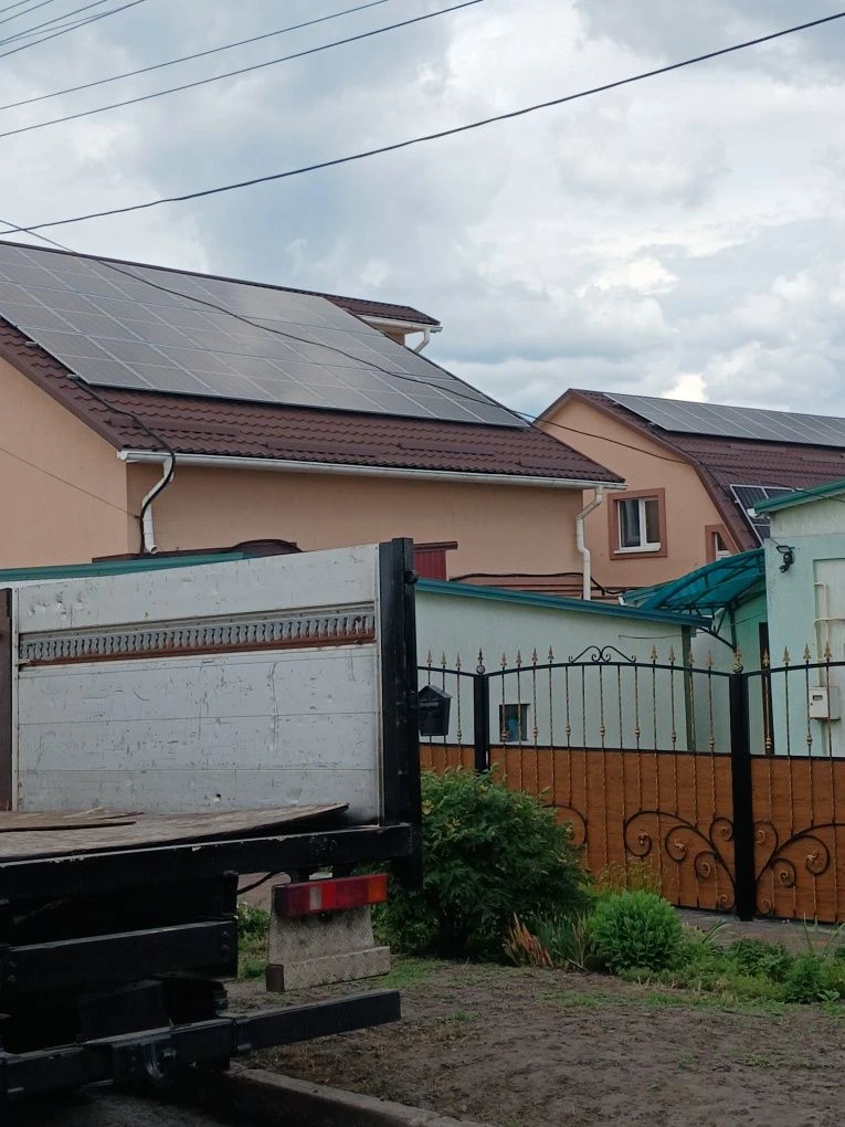 Два будинки для великої, дружньої родини від власника