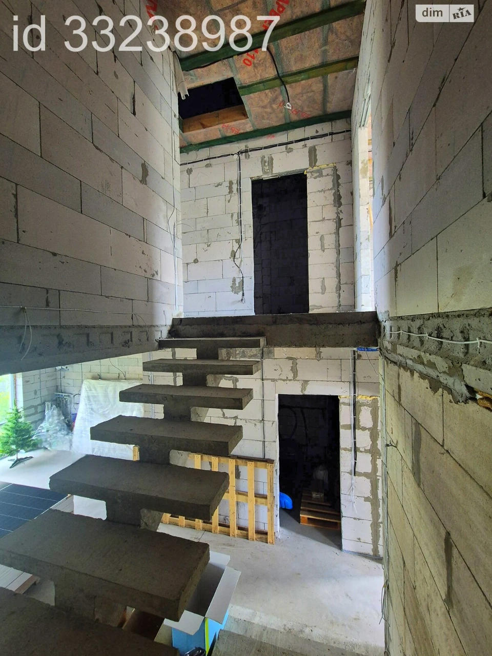 Sale of Townhouse "Viyskbud"