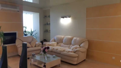 I will sell a 3-room apartment on the street Rabochey (Uralskaya, 5). Repair, m