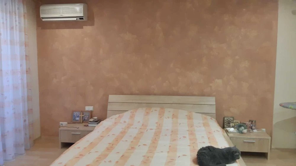 I will sell a 3-room apartment on the street Rabochey (Uralskaya, 5). Repair, m