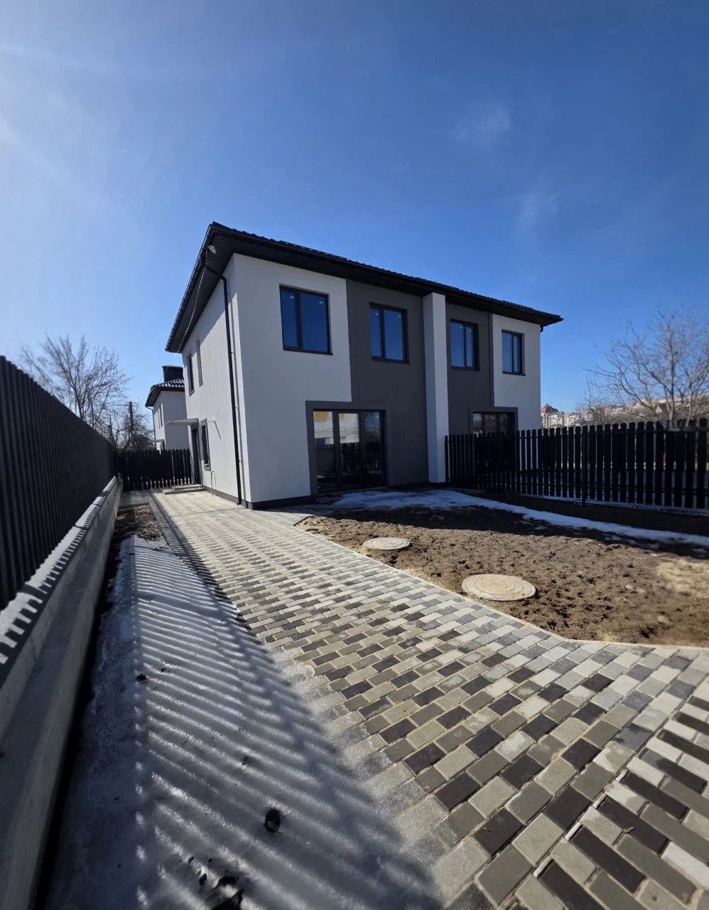 Townhouse for Sale. No Commission