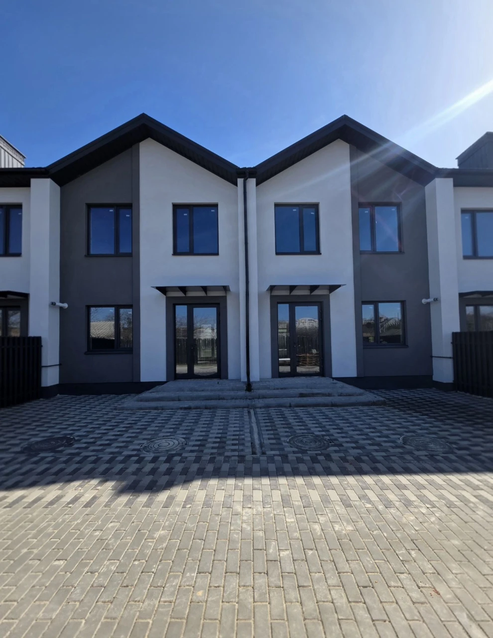 Townhouse for Sale. No Commission