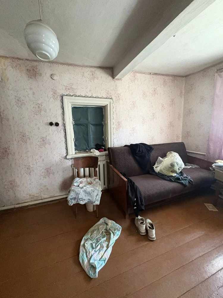 Sale of 1/2 of a house on the river bank