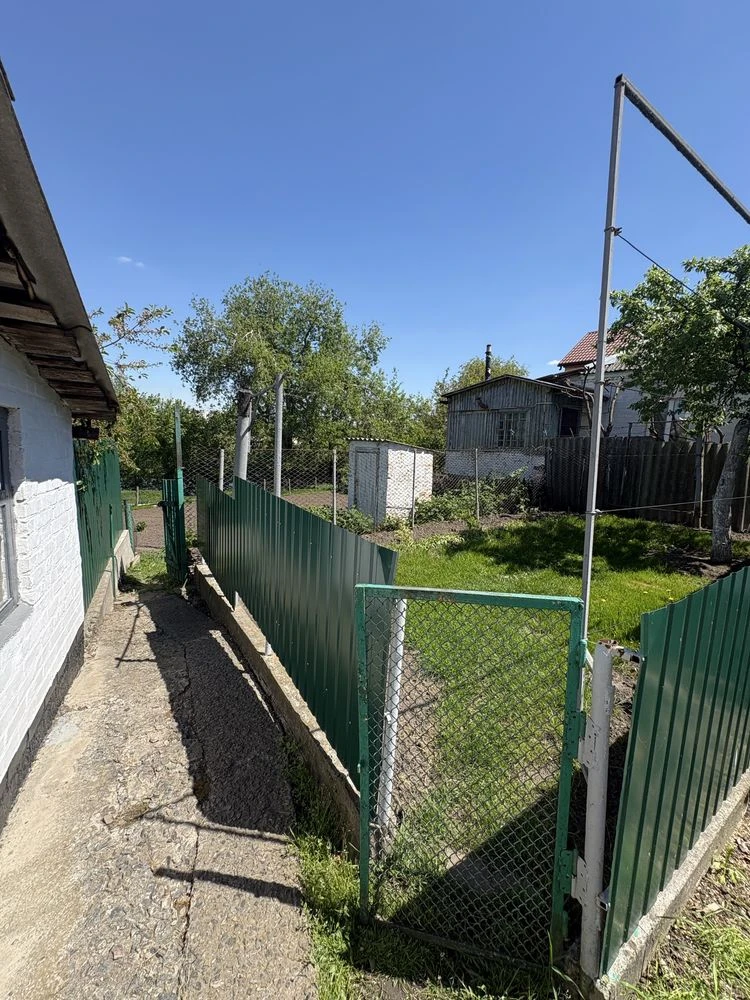 Sale of 1/2 of a house on the river bank