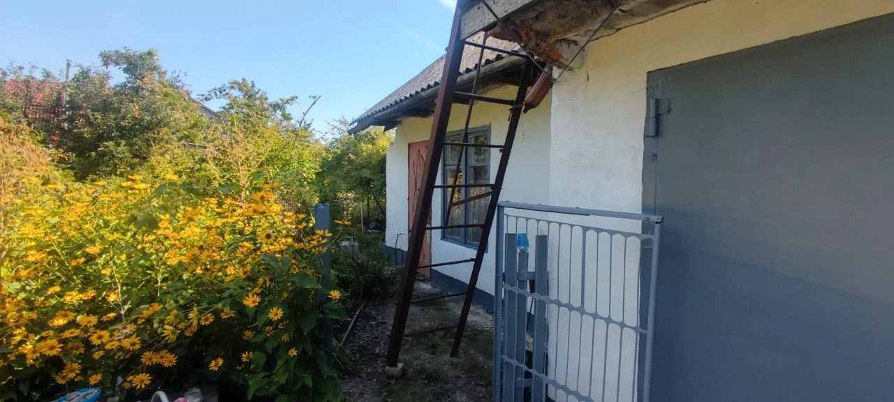 Продам частину будинку Залізничне селище