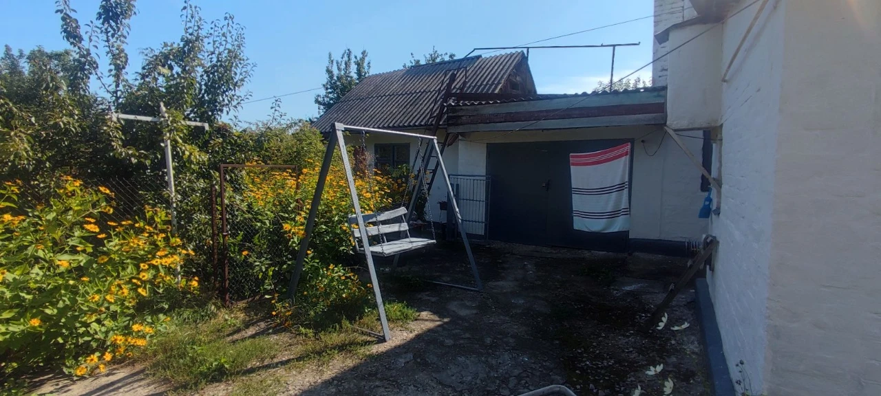 Продам частину будинку Залізничне селище
