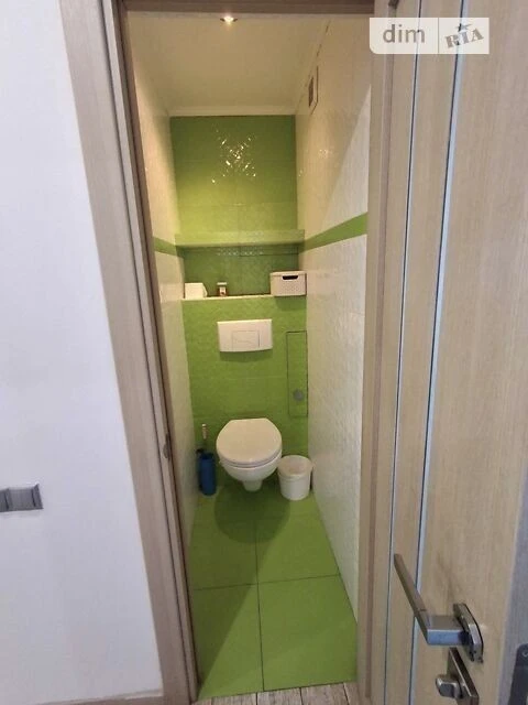 Sale of 3-room apartment 67.2 sq. m. on Akademika Efremova 7 •