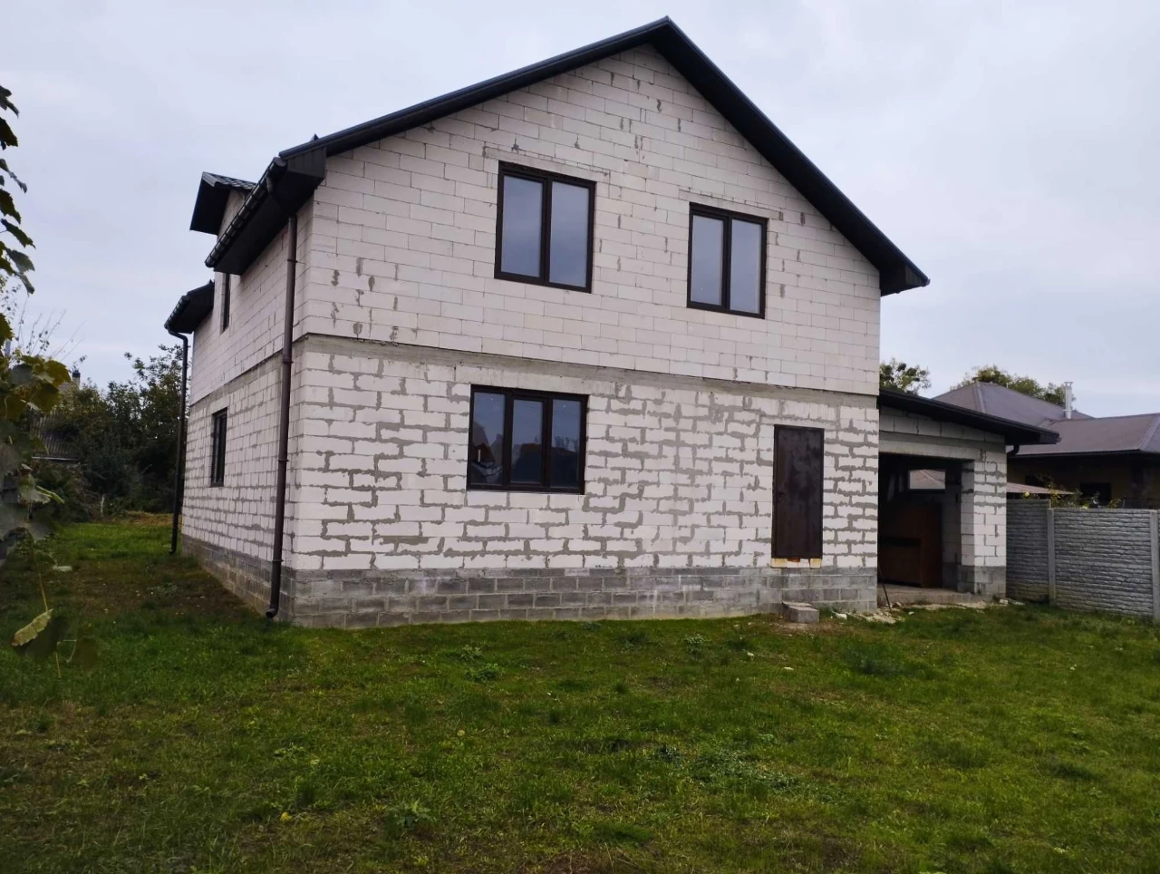 Продаю будинок на Таращанському масиві