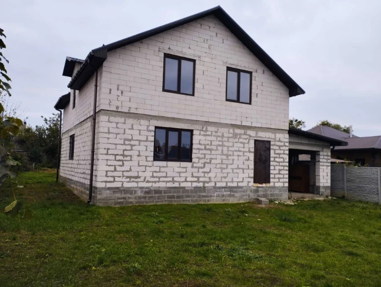 Продаю будинок на Таращанському масиві