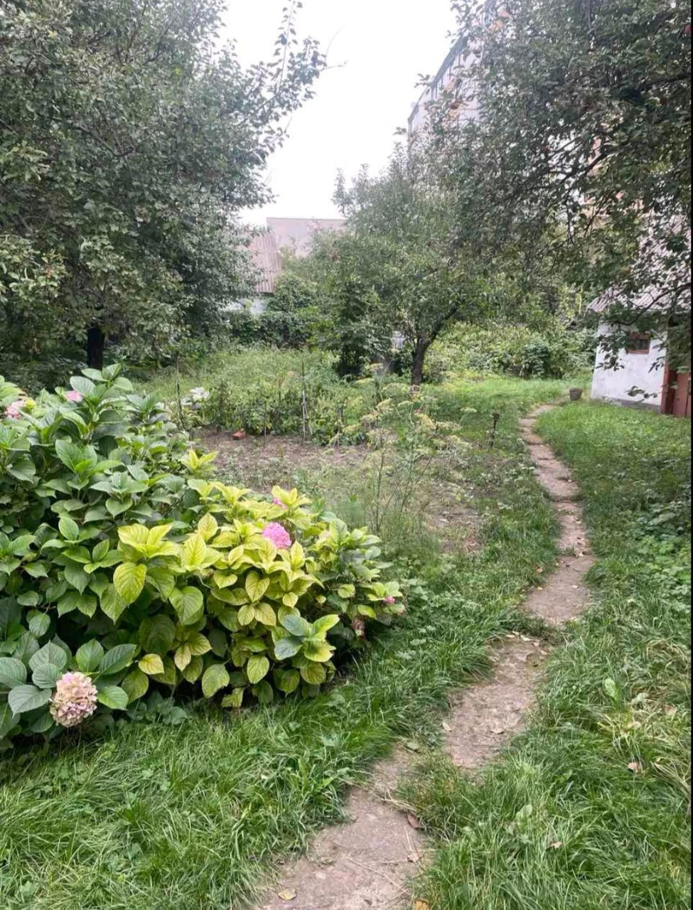 Продам цегляний будинок, поруч з центром міста