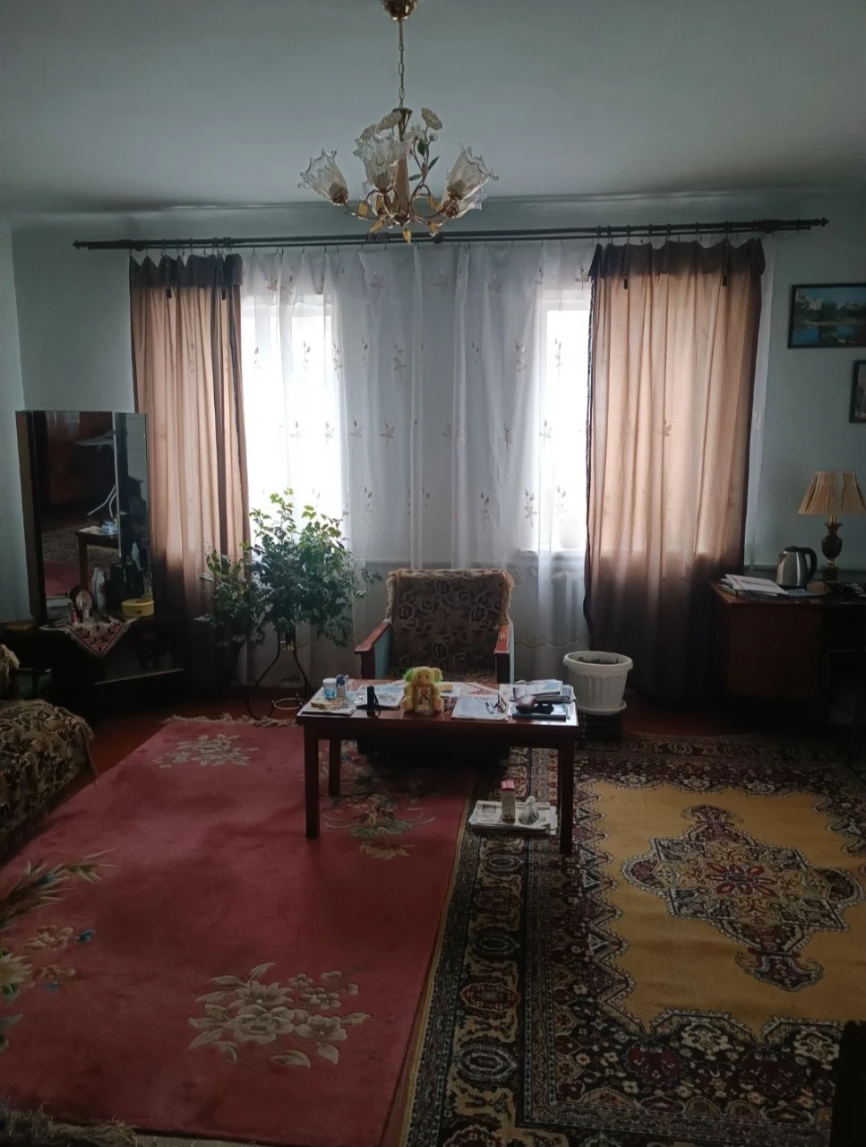 Продам цегляний будинок, поруч з центром міста