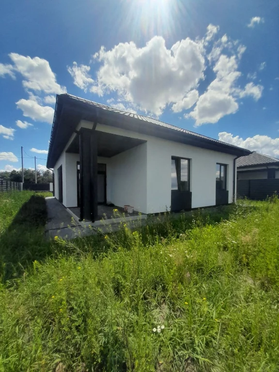 Продаж нового будинку в місті без комісії!