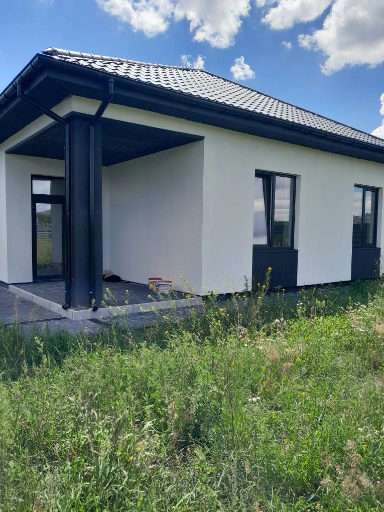 Продаж нового будинку в місті без комісії!
