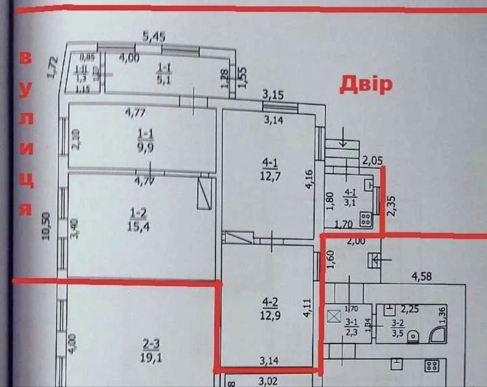 Продам дві частини будинку з окремим двором в центрі м. Біла