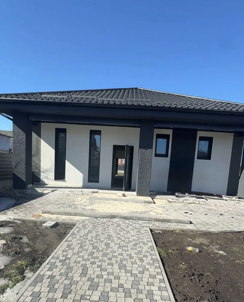 Продається будинок, Заріччя