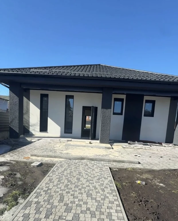 Продається будинок, Заріччя