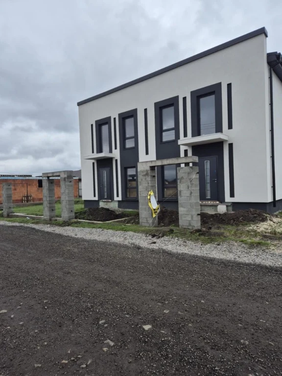 Продам дуплекс на Царському селі