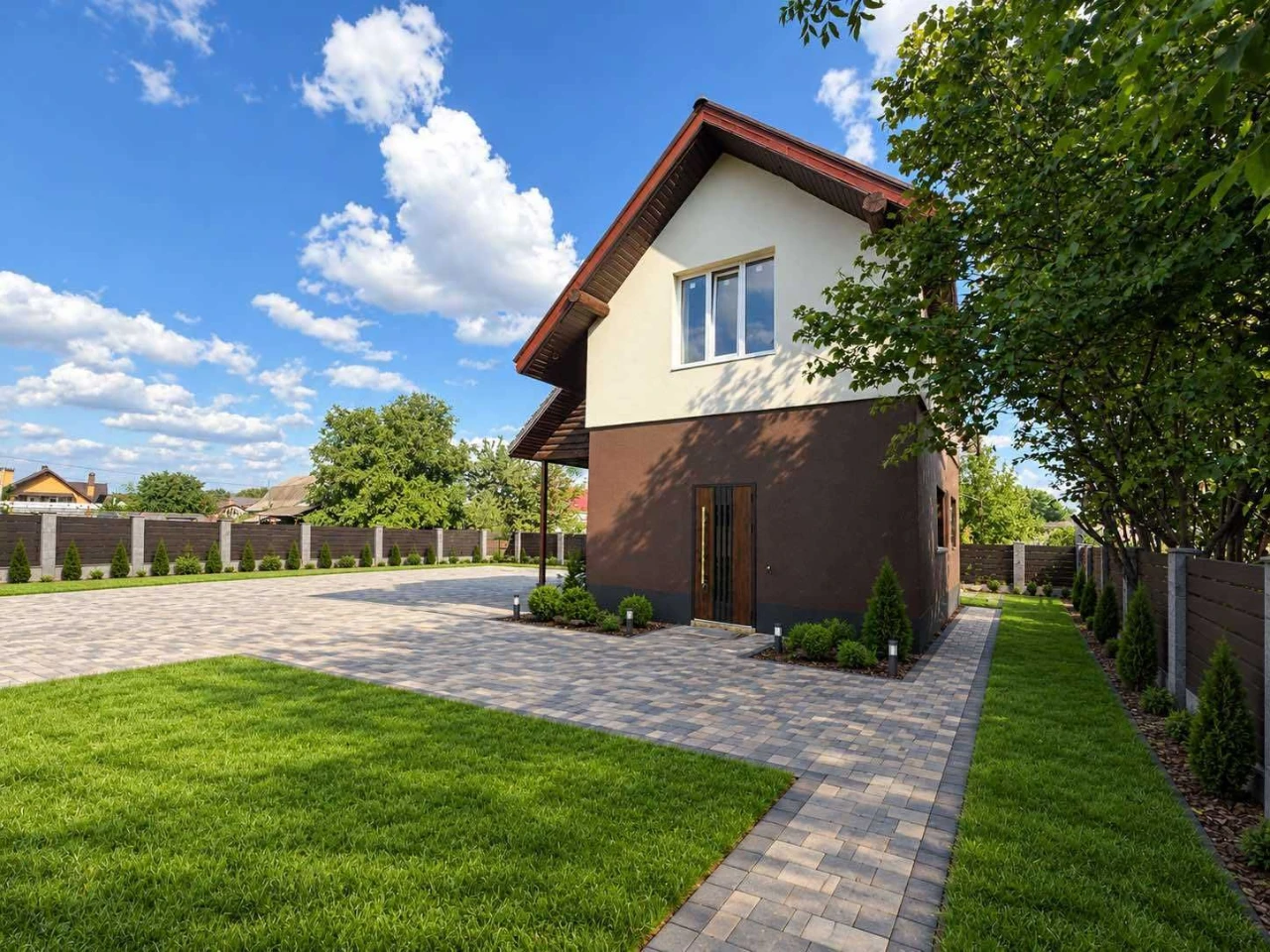 Без комісії! Продам 2 поверховий газифікований будинок з рем