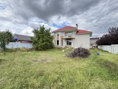 Будинок права сторона Борисполя 180м2 +10сот
