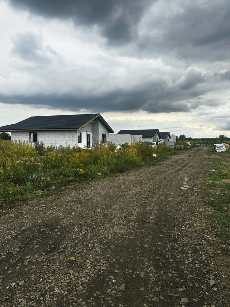 Продаж будинку 85 м² + тераса, права сторона міста.