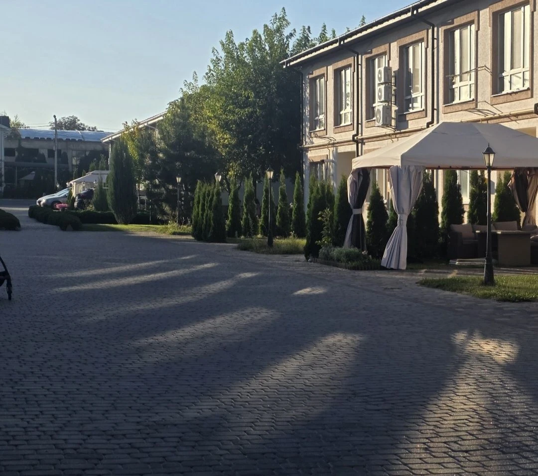 Жилий ТАУНХАУЗ 82 кв.м . поряд з ШКОЛОЮ в ЖК  Паларіс
