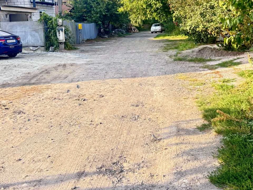 Будинок. Бориспіль, Весняна