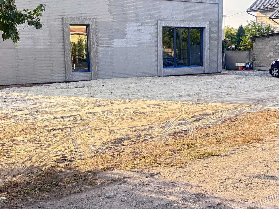 Будинок. Бориспіль, Весняна