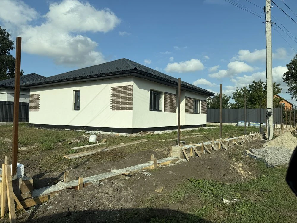 Будинок 98 м² БЕЗ внутрішніх робіт +4 сотки в м.Бориспіль