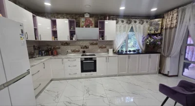 Продаж Будинку на 10 сотках, район 3 школи, з МЕБЛЯМИ та ТЕХНІКОЮ