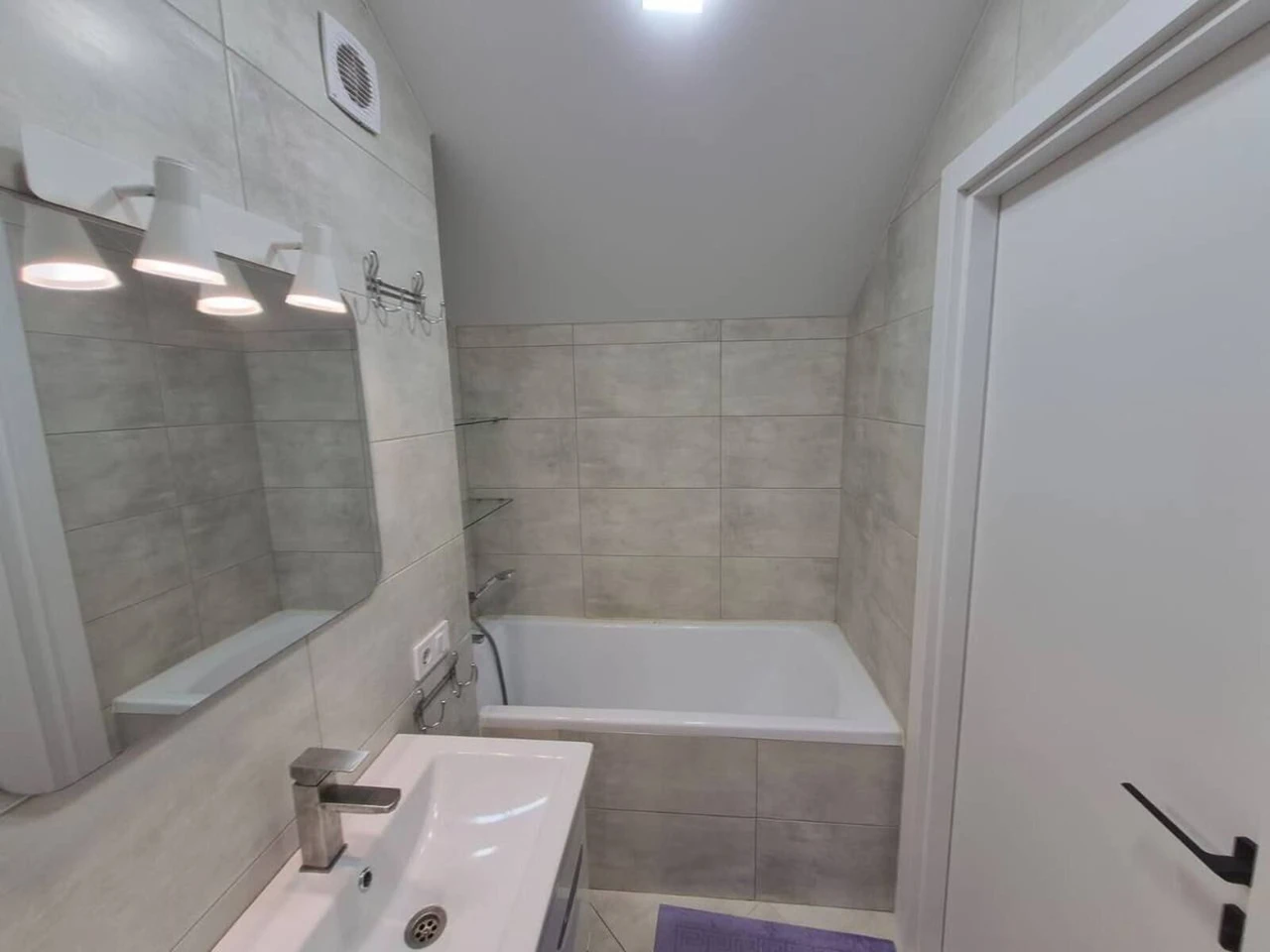 Бориспіль продаж будинок \таунхаус  з ремонтом 105м² | 3 пов