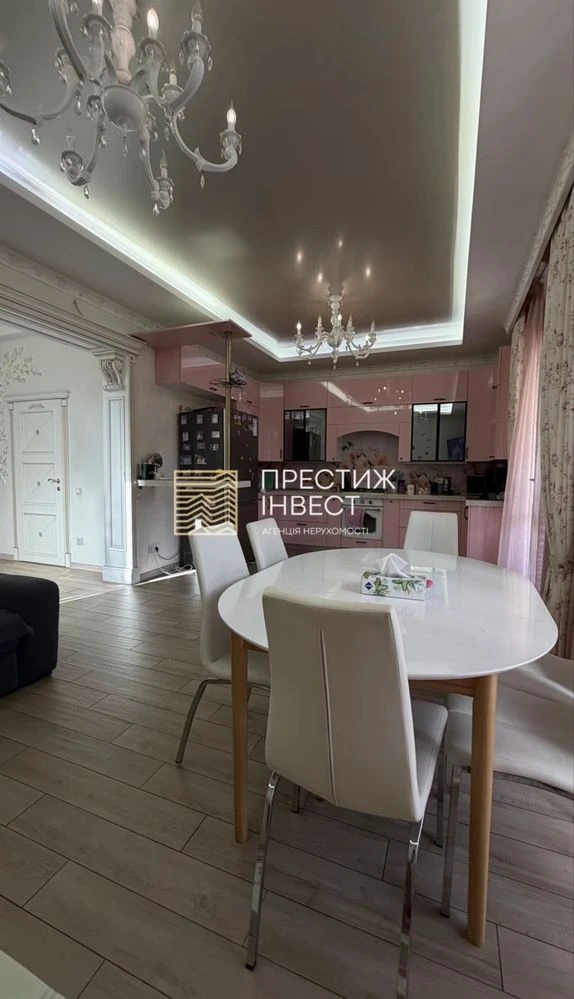 Продаж капітального будинку з газовим опаленням та сонячними