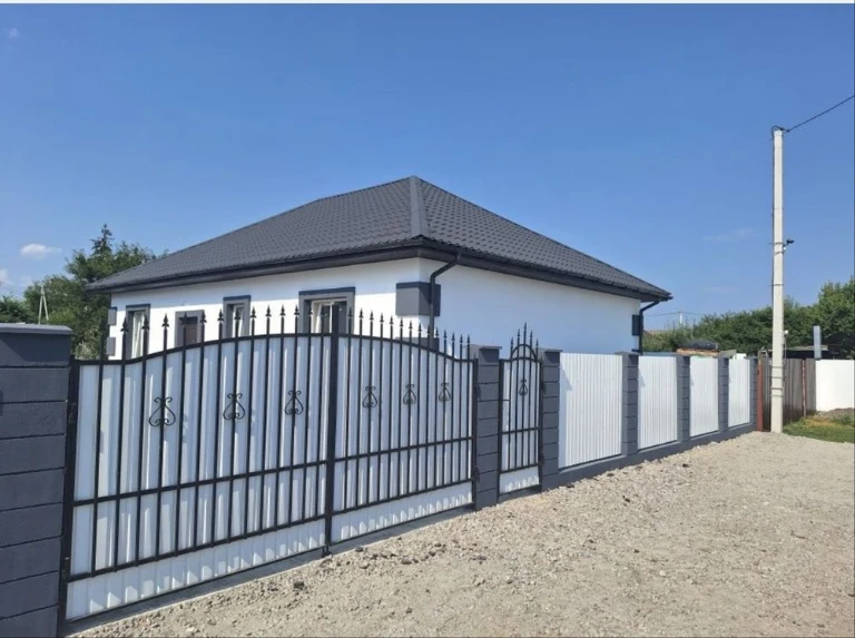 Продаж ГАЗИФІКОВАНОГО БУДИНКУ 80 кв.м 3.5 сот Світло , Скваж