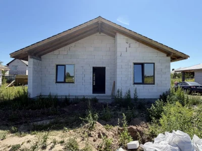 Продаж будинку в р-ні вет. лікарні від забудовника