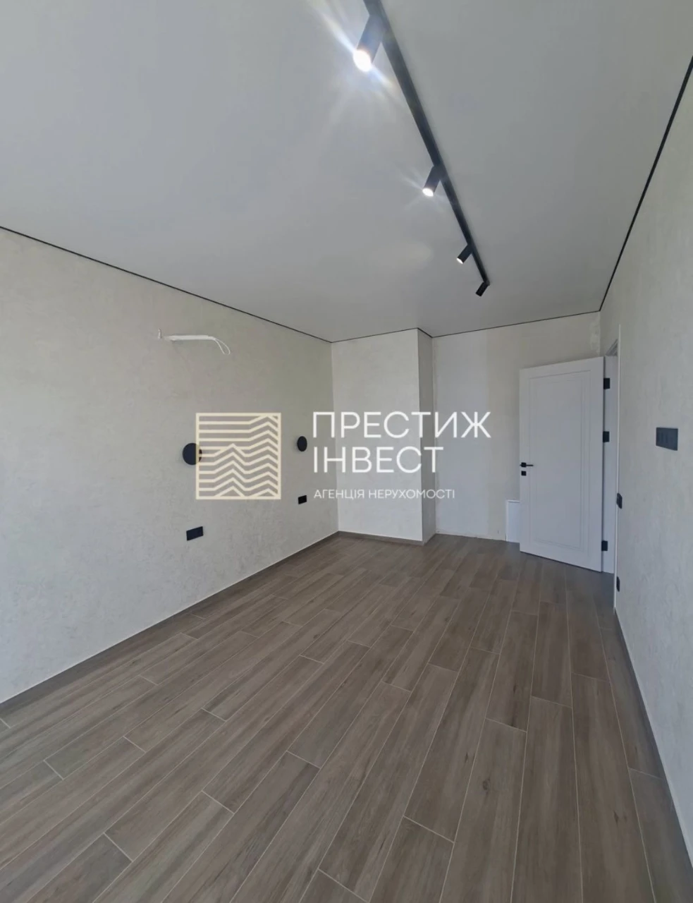 Townhouse for Sale in "Dream House" Residential Complex