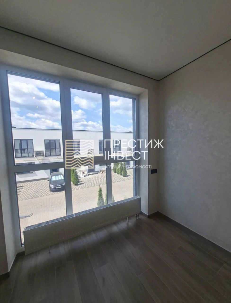 Townhouse for Sale in "Dream House" Residential Complex