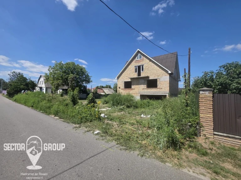 272 кв.м. в центре в Челюскинцах