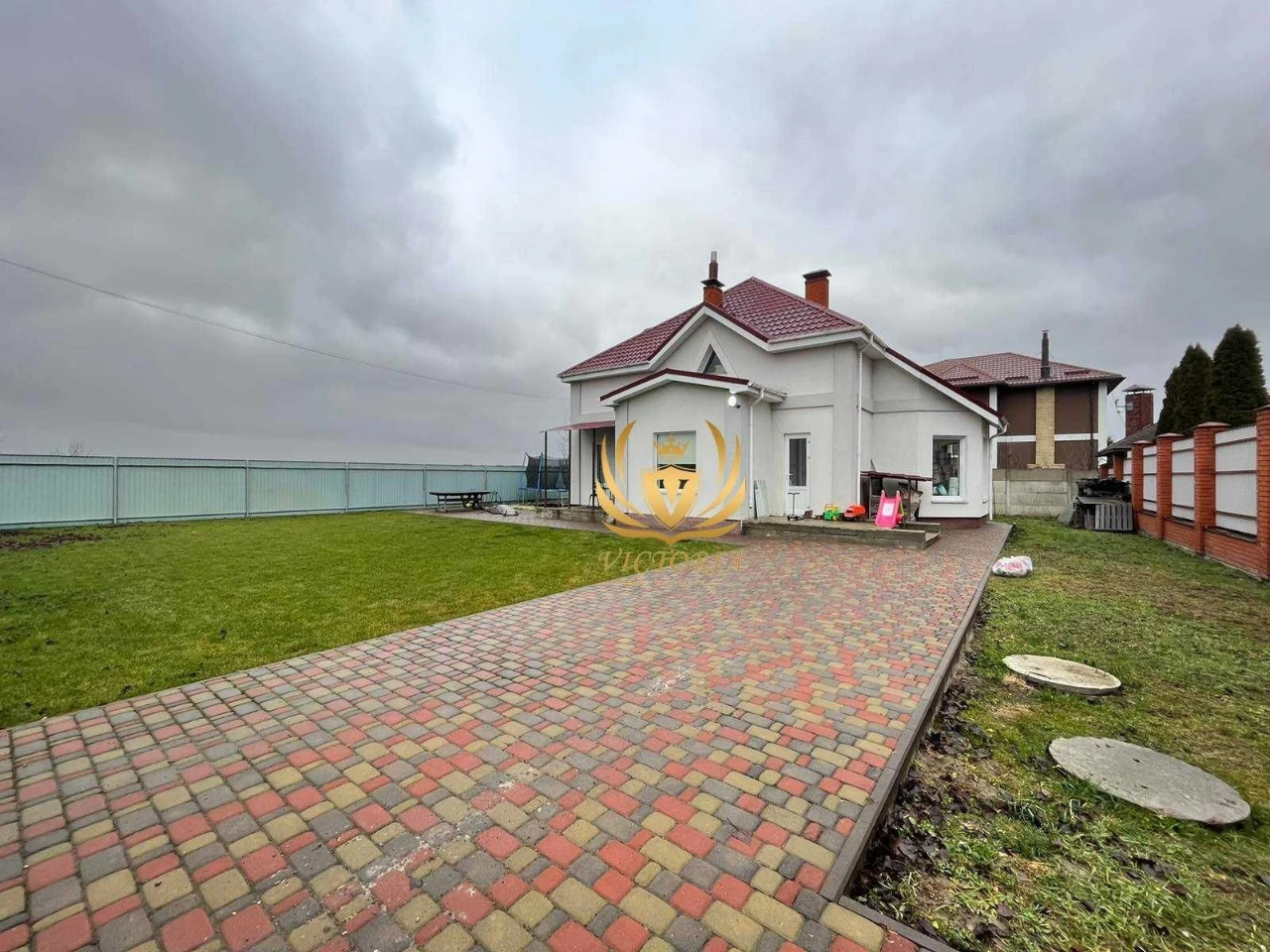 Продаж!  Сучасний 2-Поверховий будинок у Борисполі  6 соток