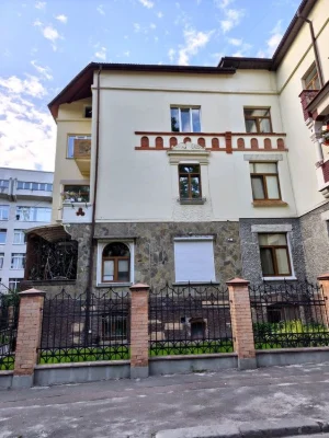 Продажа квартиры 154 м2 ул. Кубанская в Австрийской вилле бы