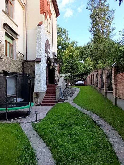 Продажа квартиры 154 м2 ул. Кубанская в Австрийской вилле бы