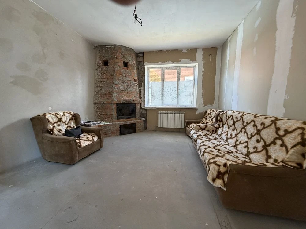 Продам будинок цегляний в царському селі 276 кв.метрів