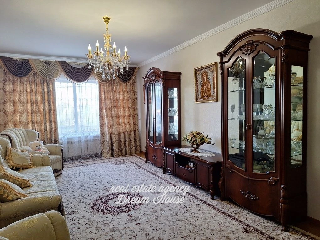 Будинок 334 м ремонт+ ПОВНА КОМПЛЕКТАЦІЯ, 9 соток , гараж, н