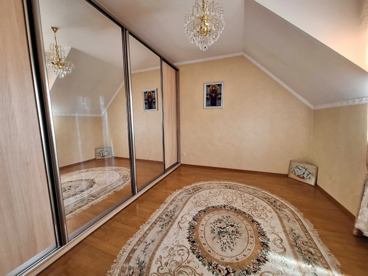 Будинок 334 м ремонт+ ПОВНА КОМПЛЕКТАЦІЯ, 9 соток , гараж, н