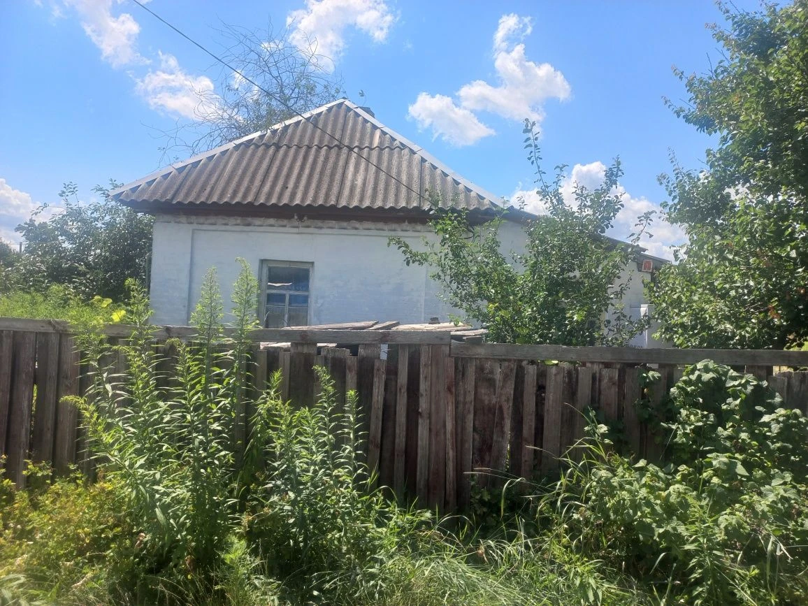 Продам будиночок з земельною ділянкою!