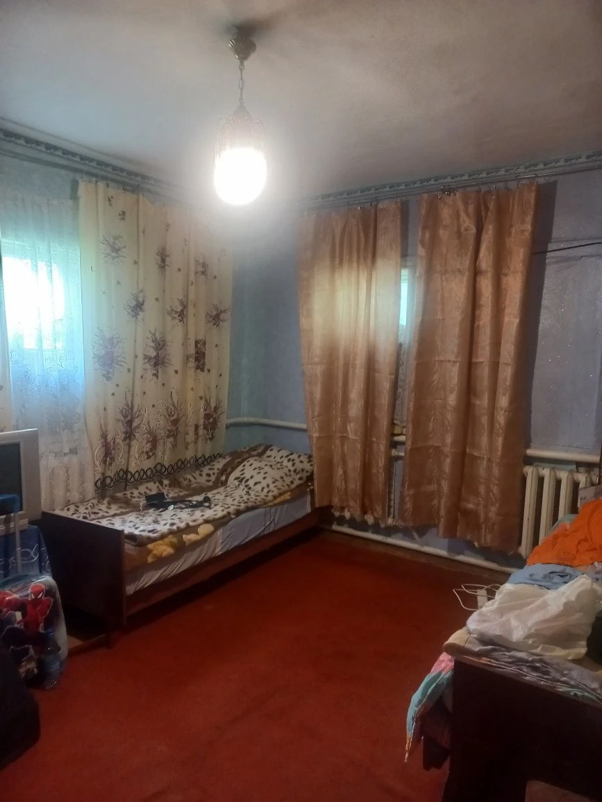 Продам будиночок з земельною ділянкою!