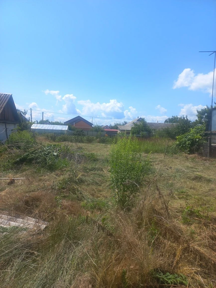 Продам будиночок з земельною ділянкою!