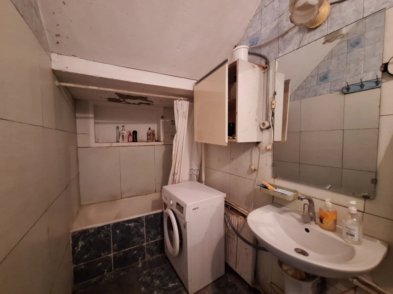 Будинок з ГАЗОМ  + госпбудівлі + 10 соток центр м.Бориспіль
