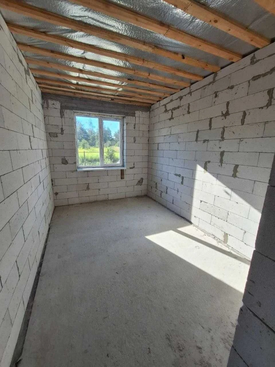 Продам  будинок 100кв коробка