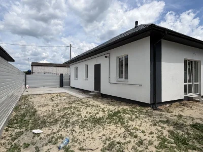 Продаж будинку в р-ні 3 школи з газом