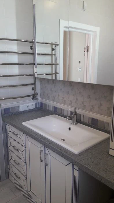 House Chervony Khutor